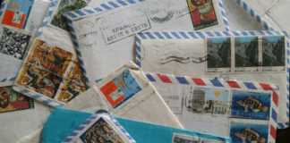 Ένα σημείωμα στη φρουτιέρα.