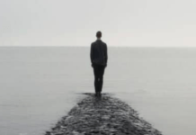 Περήφανοι και μόνοι