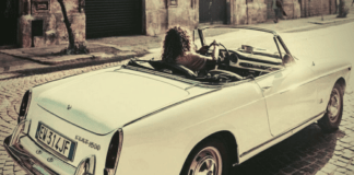 Επιστρέφω αλλάζοντας