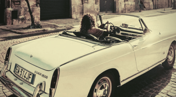 Επιστρέφω αλλάζοντας