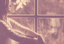 Γυναίκα μόνη, ψάχνει;