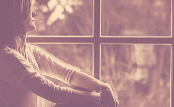 Γυναίκα μόνη, ψάχνει;