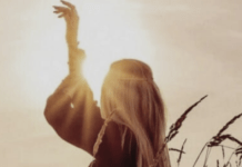 Τα ύψωσα τα χέρια μου