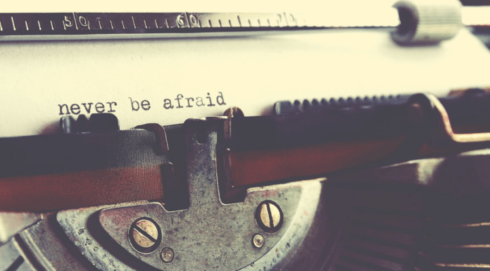 Κλειδώνω αμπαρώνω κι ο κλέφτης είναι μέσα