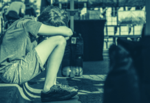 Στη σκοτεινή πλευρά της βίας