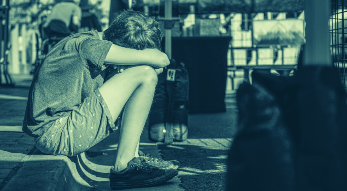 Στη σκοτεινή πλευρά της βίας