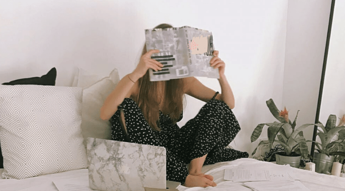 Μόνοι στο σπίτι