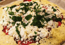 Ανοιξιάτικη ντοματόπιτα με φύλλο μυρωδικών