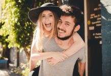 Το χιούμορ μετοχή υψηλής κεφαλαιοποίησης στο «Χρηματιστήριο» Σχέσεων