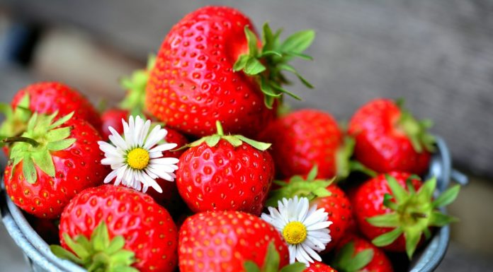 Γλυκό με φράουλες