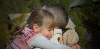 Η σχέση με τον πατέρα μου καθορίζει τις σχέσεις μου με τους άνδρες