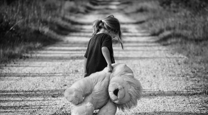 Γιατί δεν πρέπει να γεμίζουμε με ενοχές το παιδί μας